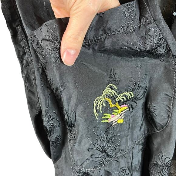 Vintage | Oriental Embroidered Kimono Robe Jacket Cover Up Black Size Medium - Picture 5 of 8